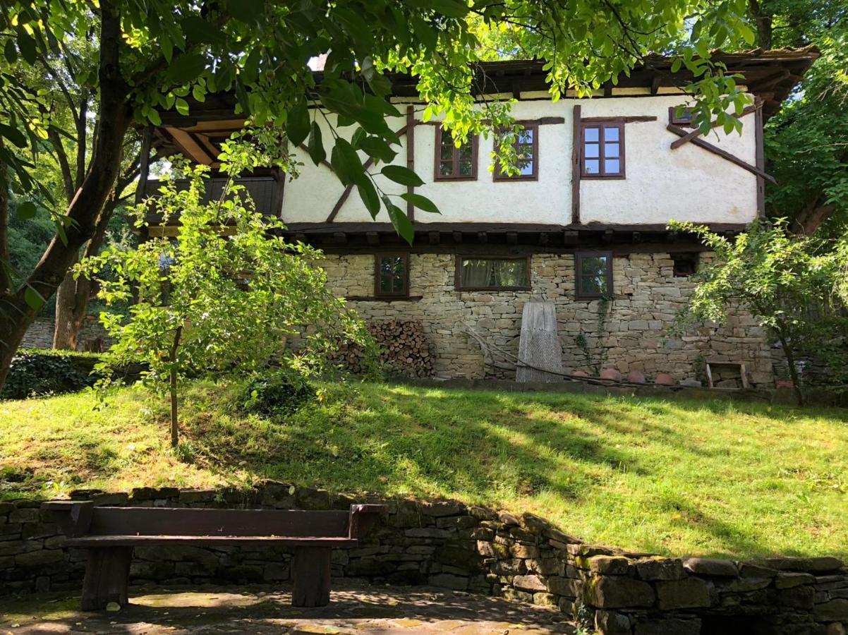 Etnographic Houses Dulbok Dol Exterior photo